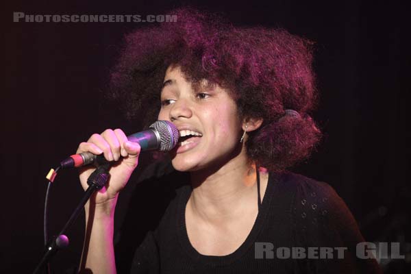 NNEKA - 2007-10-25 - PARIS - La Maroquinerie - 